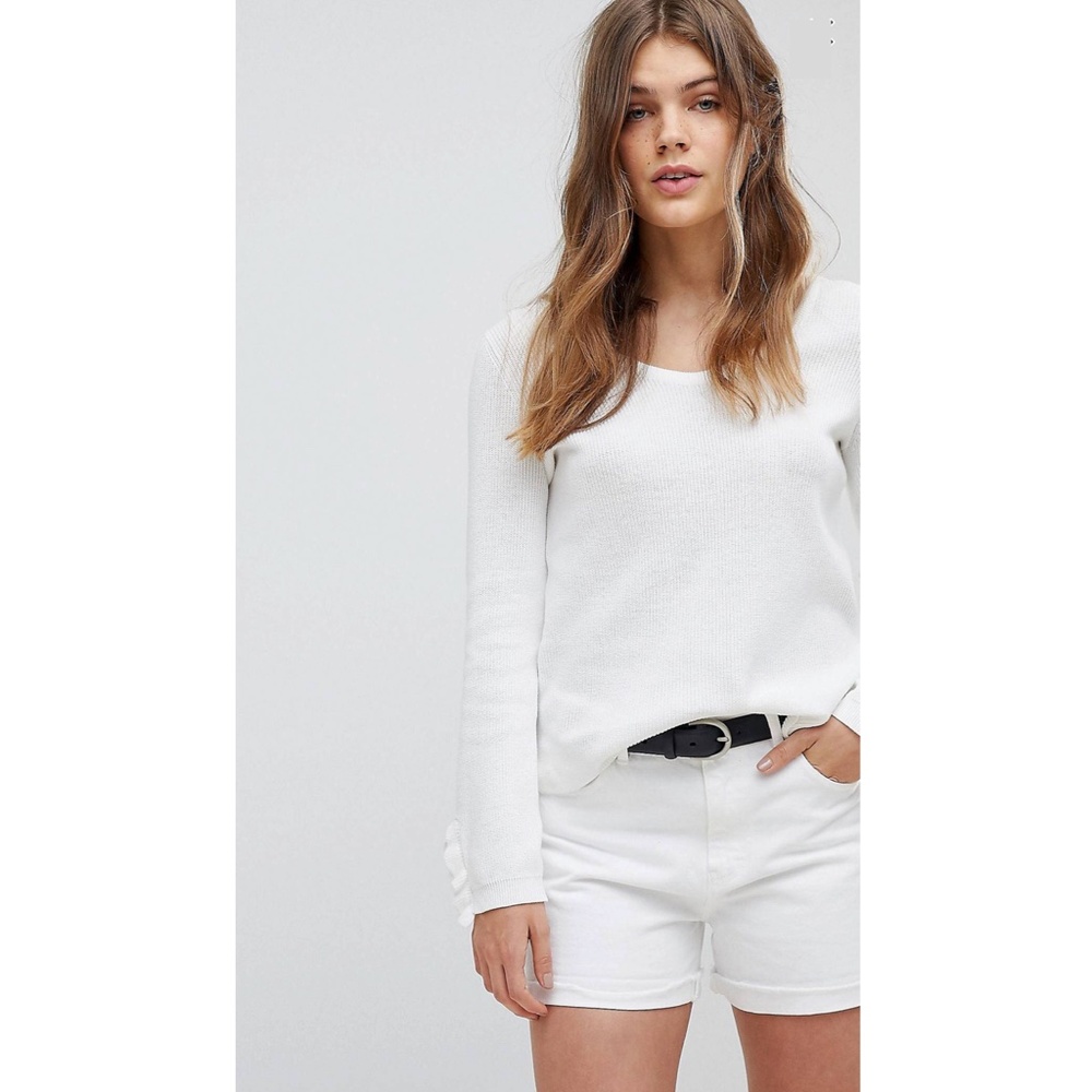 Lightweight Knitted Sweater with Frill Cuff